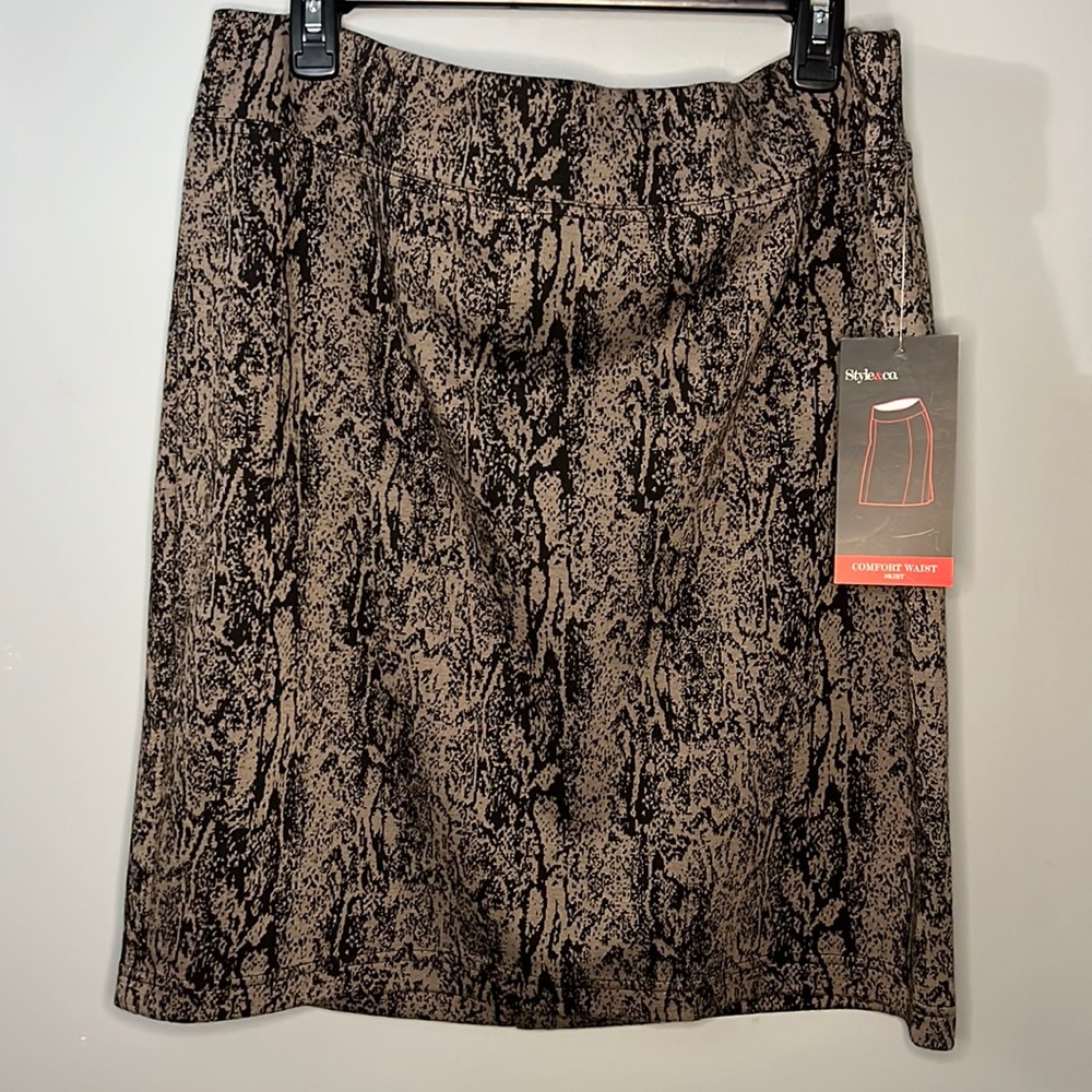 STYLE & CO. NWT SNAKE PRINT STRETCH SKIRT